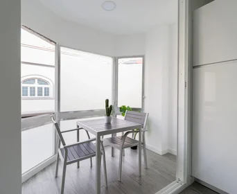Quarto privado em Calle Veneguera 30, imagem 14 de 18