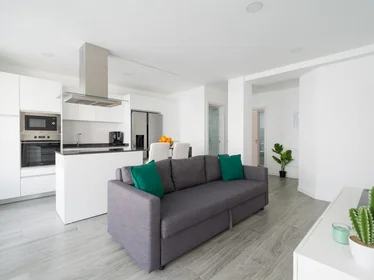 Quarto privado em Calle Veneguera 30, imagem 5 de 18