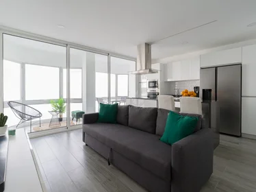 Quarto privado em Calle Veneguera 30, imagem 9 de 18