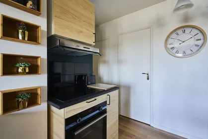 Özel oda konumu 33 BOULEVARD SAINT MARCEAUX, 9 20 görüntüsü