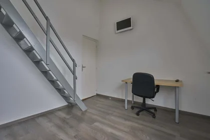 Private room at 2 Rue des Gantois, 59110 La Madeleine, France, image 4 of 18