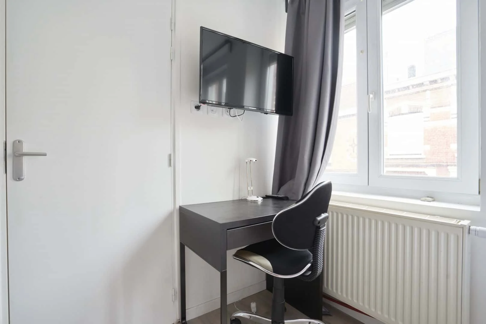 Camera per studenti economica vicino al campus a 