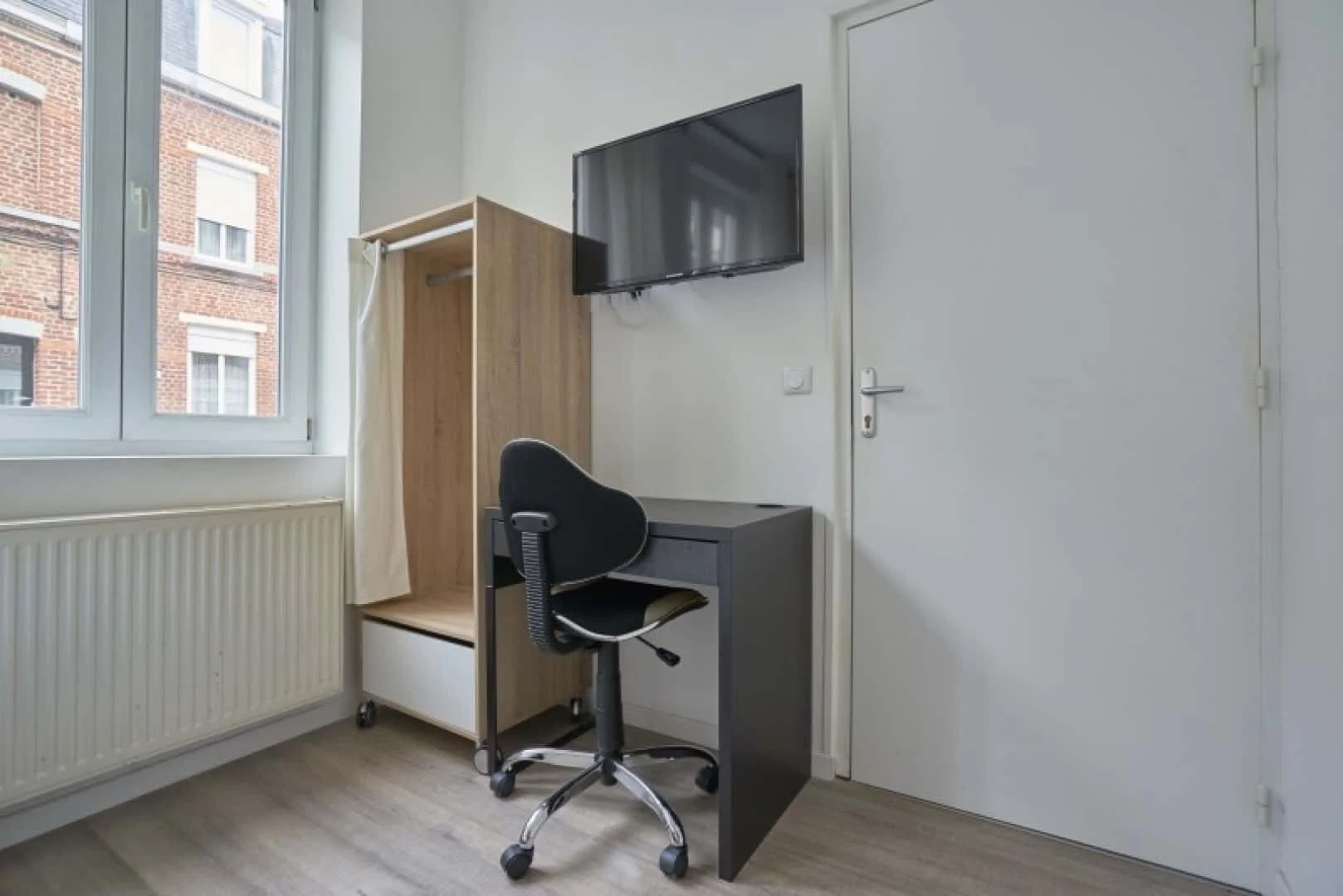 Camera per studenti economica con posizione comoda a 