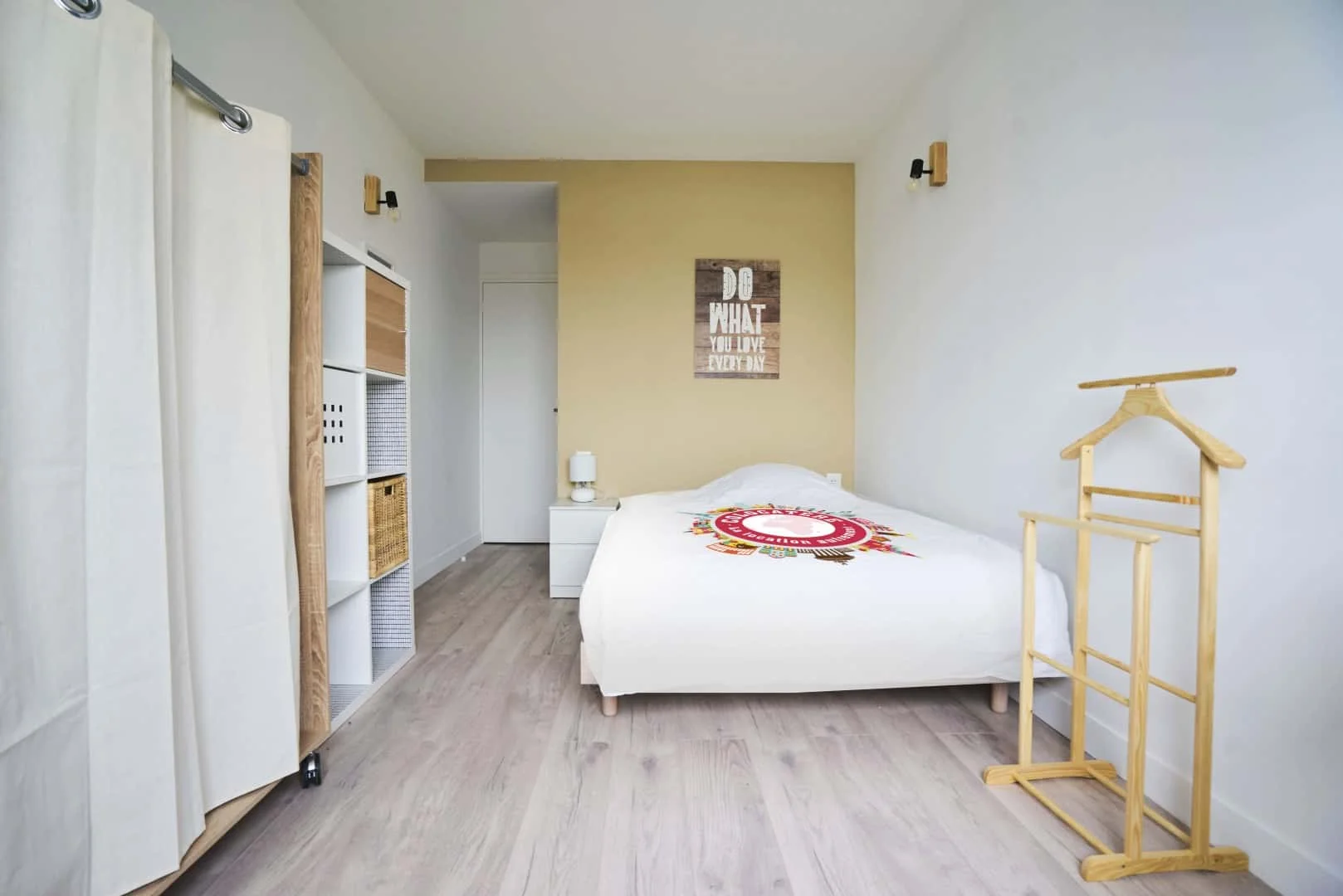 Quarto de estudante económico com localização conveniente em 