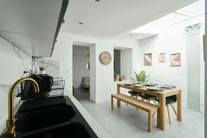 Habitación privada en 20 Rue de la Gare, 59110 La Madeleine, France, imagen 13 de 26
