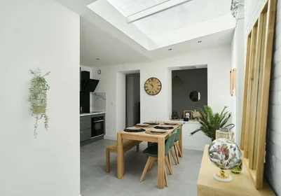 Habitación privada en 20 Rue de la Gare, 59110 La Madeleine, France, imagen 15 de 26