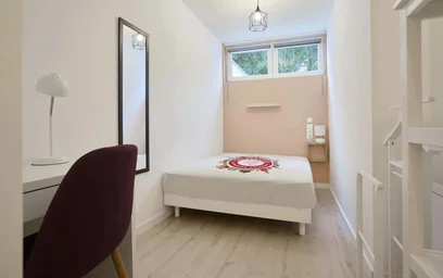 Özel oda konumu 13 Rue Lestiboudois, 59800 Lille, France, 1 29 görüntüsü