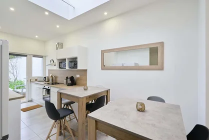 Özel oda konumu 13 Rue Lestiboudois, 59800 Lille, France, 12 28 görüntüsü