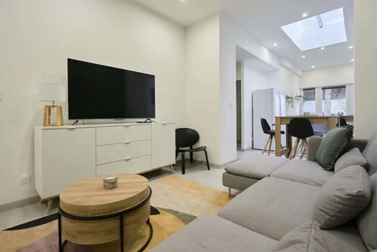 Özel oda konumu 13 Rue Lestiboudois, 59800 Lille, France, 9 28 görüntüsü