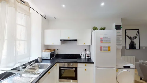 Quarto privado em 1bis Rue d'Enfer, 63000 Clermont-Ferrand, France, imagem 30 de 49