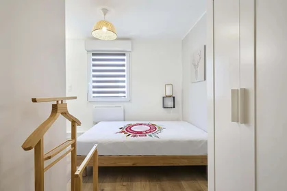 Private room at 33 Rue de Wazemmes, 59000 Lille, France, image 2 of 20