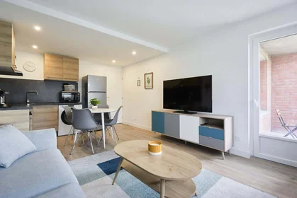 Private room at 33 Rue de Wazemmes, 59000 Lille, France, image 12 of 20