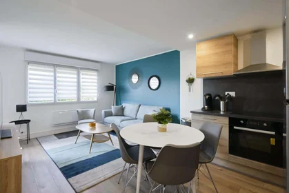 Private room at 33 Rue de Wazemmes, 59000 Lille, France, image 13 of 20