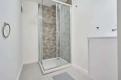 Chambre privée à 55 Rue Bonte Pollet, 59000 Lille, France, image 5 de 17