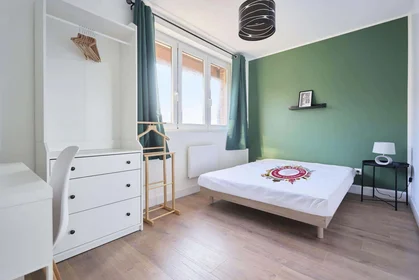 Privatzimmer in der 27 Rue Paul Bert, 59000 Lille, France, bild 1 von 10