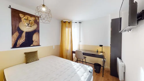 Özel oda konumu 6 Av. de Fronton, 31200 Toulouse, France, 1 10 görüntüsü