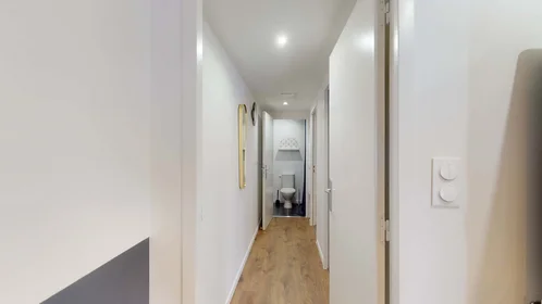 Private room at 6 Av. de Fronton, 31200 Toulouse, France, image 12 of 17