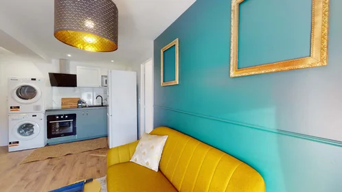 Private room at 6 Av. de Fronton, 31200 Toulouse, France, image 17 of 17