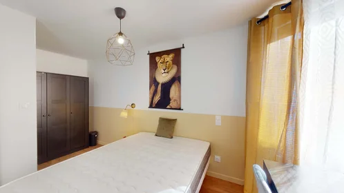 Private room at 6 Av. de Fronton, 31200 Toulouse, France, image 6 of 17