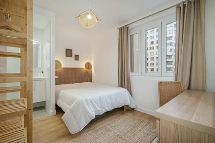 Privatzimmer in der 21 Rue Emile Duclaux, 13004 Marseille, France, bild 1 von 10