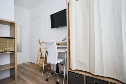 Stanza privata in 71 Rue de Canteleu, 59000 Lille, France, immagine 4 di 24