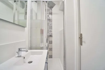 Chambre privée à 115 Av. de Dunkerque, 59000 Lille, France, image 4 de 17