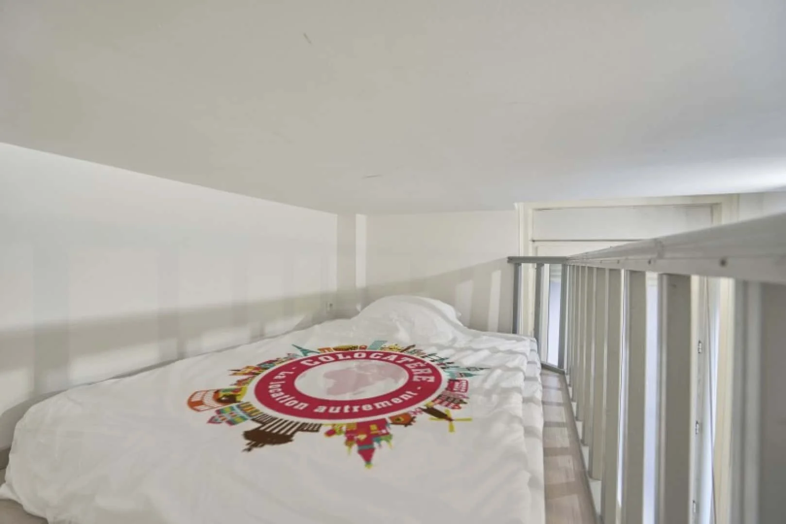 Bright and airy student room with easy university access in 