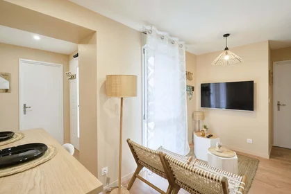 Quarto privado em 58 Rue de Courcelles, 51100 Reims, France, imagem 7 de 16