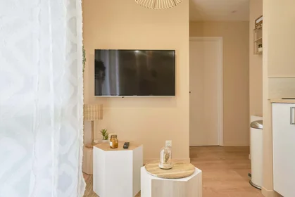 Quarto privado em 58 Rue de Courcelles, 51100 Reims, France, imagem 10 de 16