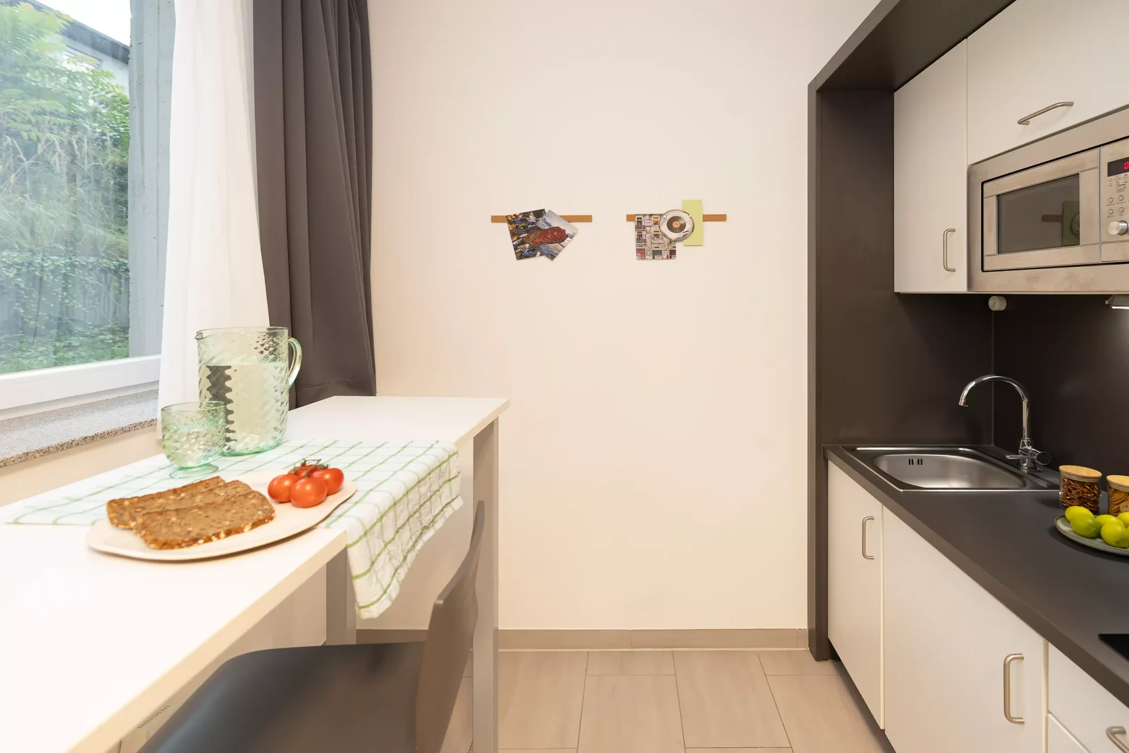 Moderno estudio para estudiantes con todas las comodidades en 