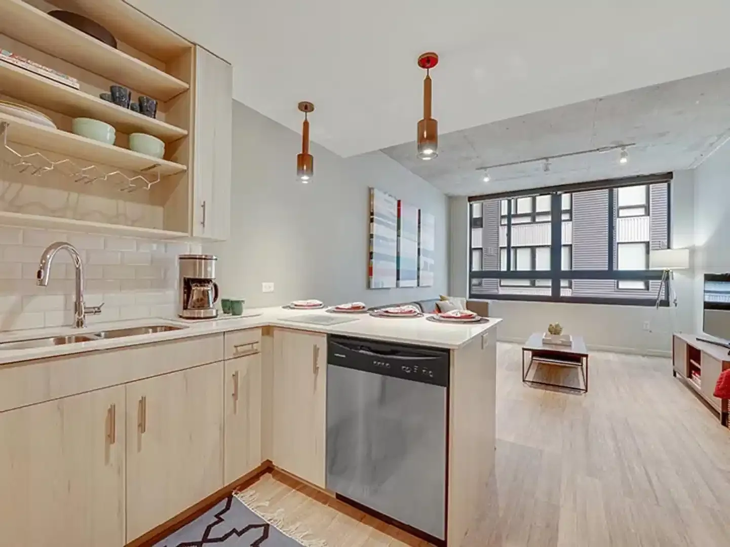 Quarto de estudante económico com localização conveniente em 
