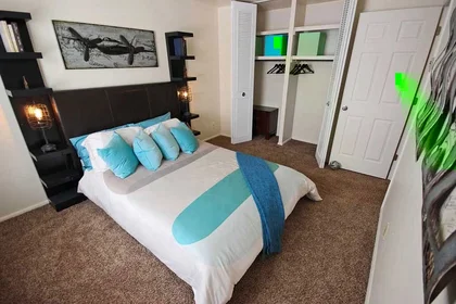 Quarto privado em North River Road, imagem 11 de 22