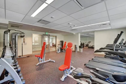 Quarto privado em East Tropicana Avenue, imagem 25 de 49