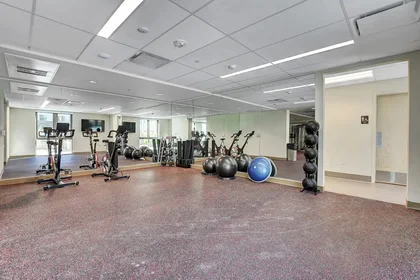 Quarto privado em East Tropicana Avenue, imagem 26 de 49