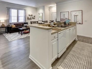 Stanza privata in McKinley Drive, immagine 10 di 40