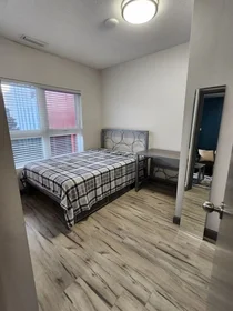 Quarto privado em Sunview Street, imagem 1 de 5