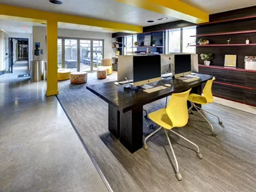 Stanza privata in University Way Northeast, immagine 9 di 19