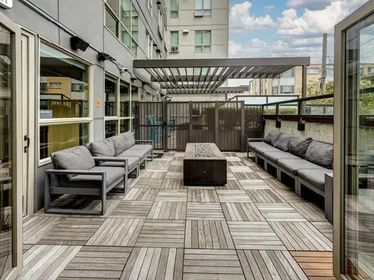 Stanza privata in University Way Northeast, immagine 6 di 19