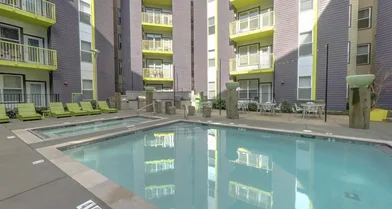 Chambre privée à Franklin Boulevard, image 32 de 49