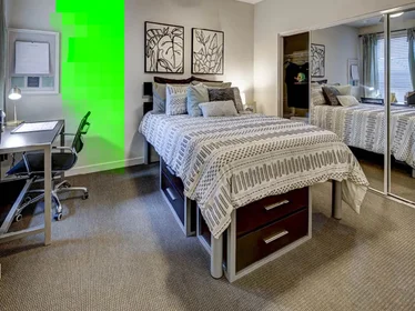 Quarto privado em Franklin Boulevard, imagem 1 de 10