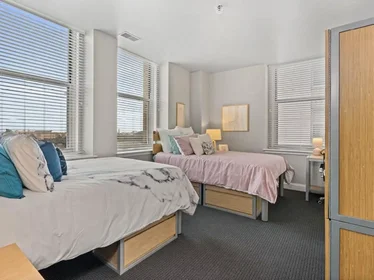 Chambre privée à John F Kennedy Boulevard, image 15 de 19