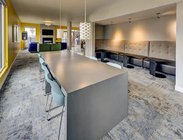 Stanza privata in 11th Avenue Northeast, immagine 12 di 18
