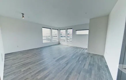 Private room at 11th Avenue Northeast, image 1 of 10