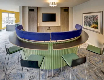 Stanza privata in 11th Avenue Northeast, immagine 11 di 18