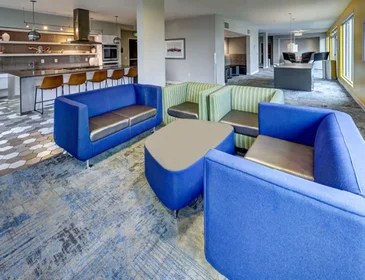 Stanza privata in 11th Avenue Northeast, immagine 9 di 18