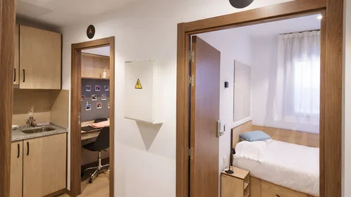Entire apartment at Portuetxe Kalea, image 2 of 44