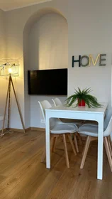 Apartamento inteiro em Via Privata Costanzo Cantoni, imagem 16 de 42