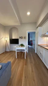 Apartamento inteiro em Via Privata Costanzo Cantoni, imagem 17 de 42