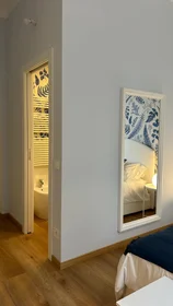 Apartamento inteiro em Via Privata Costanzo Cantoni, imagem 26 de 42