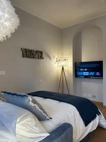 Apartamento inteiro em Via Privata Costanzo Cantoni, imagem 8 de 42
